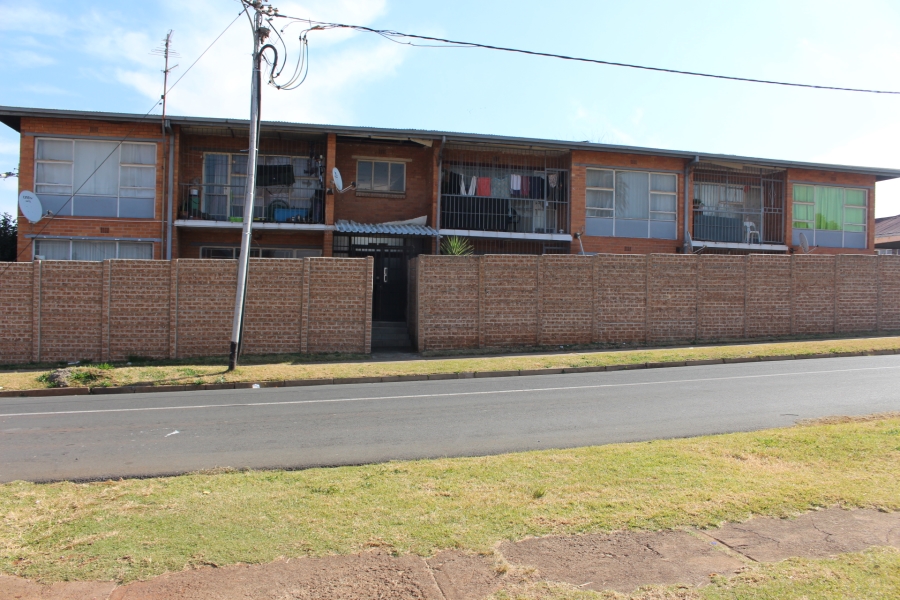 2 Bedroom Property for Sale in Maraisburg Gauteng