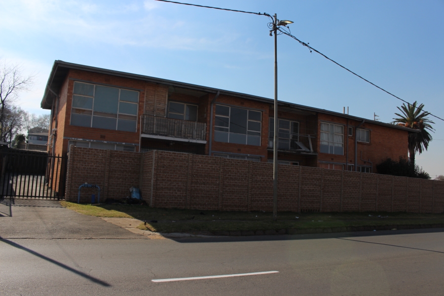 2 Bedroom Property for Sale in Maraisburg Gauteng