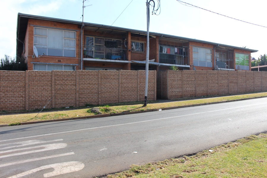 2 Bedroom Property for Sale in Maraisburg Gauteng