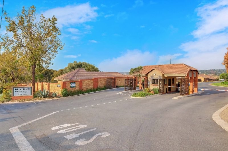 3 Bedroom Property for Sale in Olivedale Gauteng