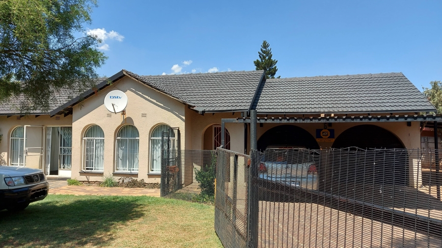 3 Bedroom Property for Sale in Crystal Park Gauteng