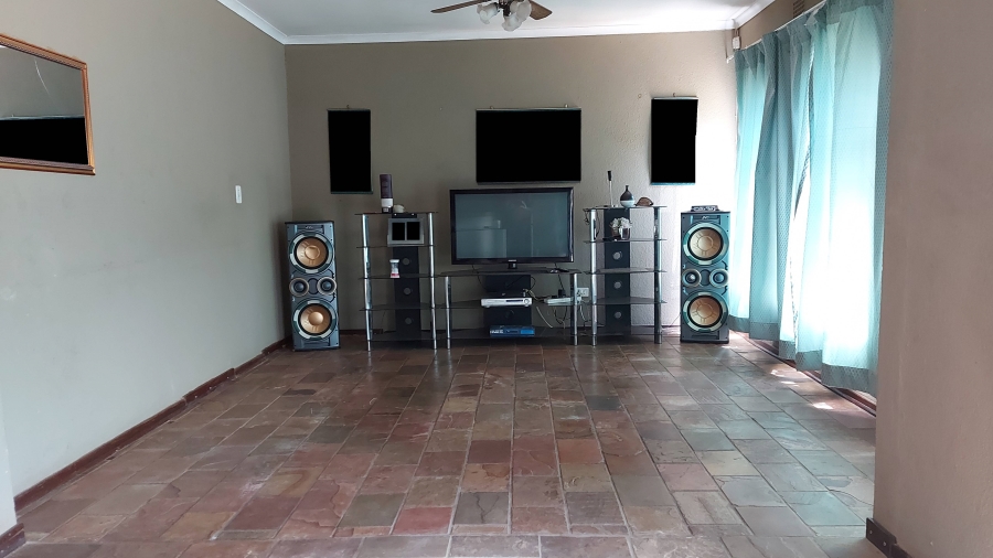 3 Bedroom Property for Sale in Crystal Park Gauteng