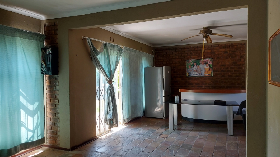 3 Bedroom Property for Sale in Crystal Park Gauteng