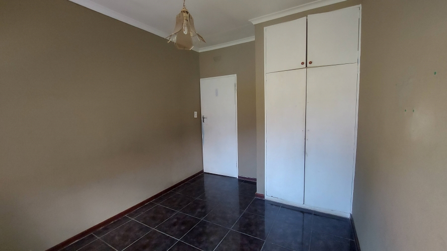 3 Bedroom Property for Sale in Crystal Park Gauteng