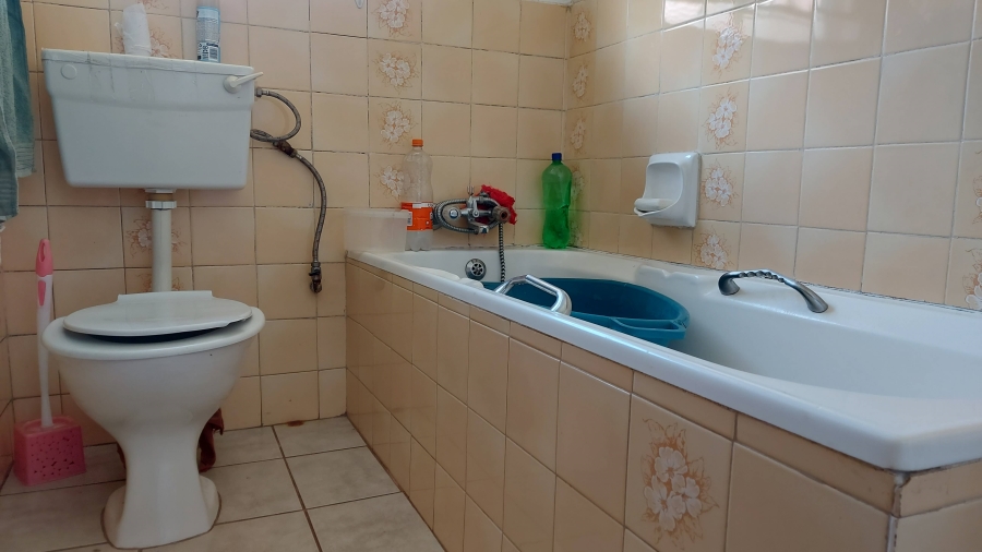 3 Bedroom Property for Sale in Crystal Park Gauteng