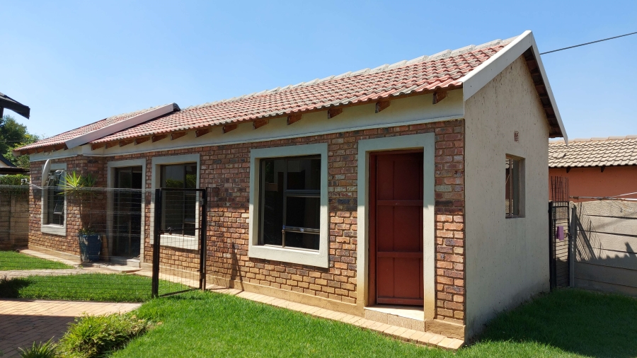 3 Bedroom Property for Sale in Crystal Park Gauteng