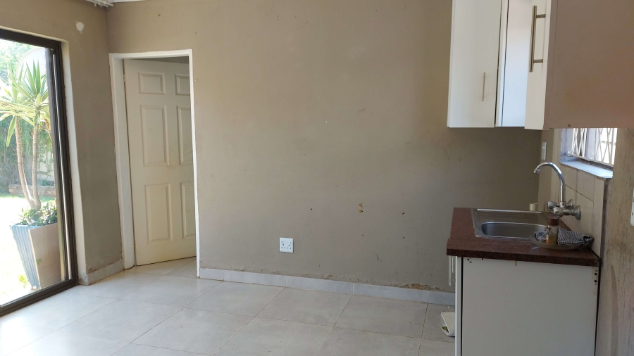 3 Bedroom Property for Sale in Crystal Park Gauteng