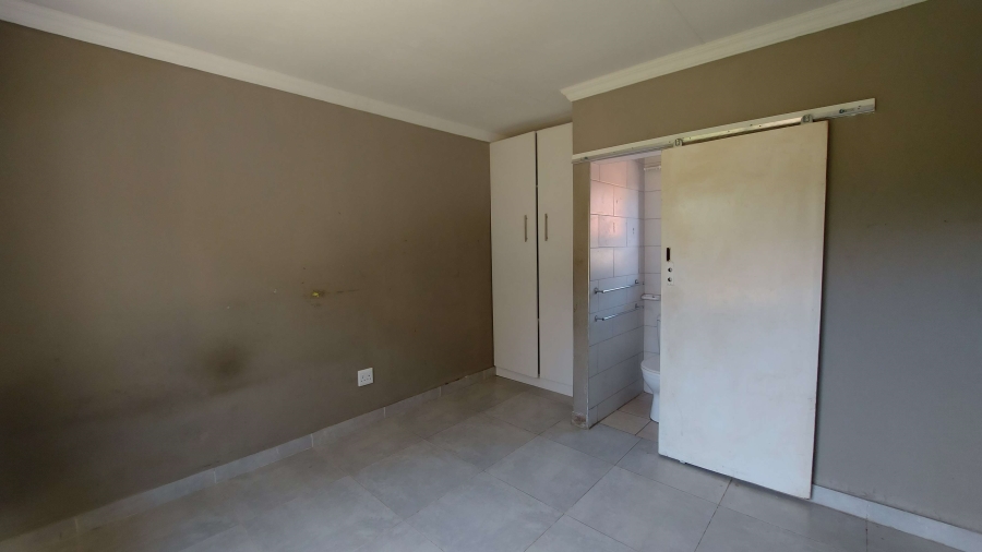 3 Bedroom Property for Sale in Crystal Park Gauteng