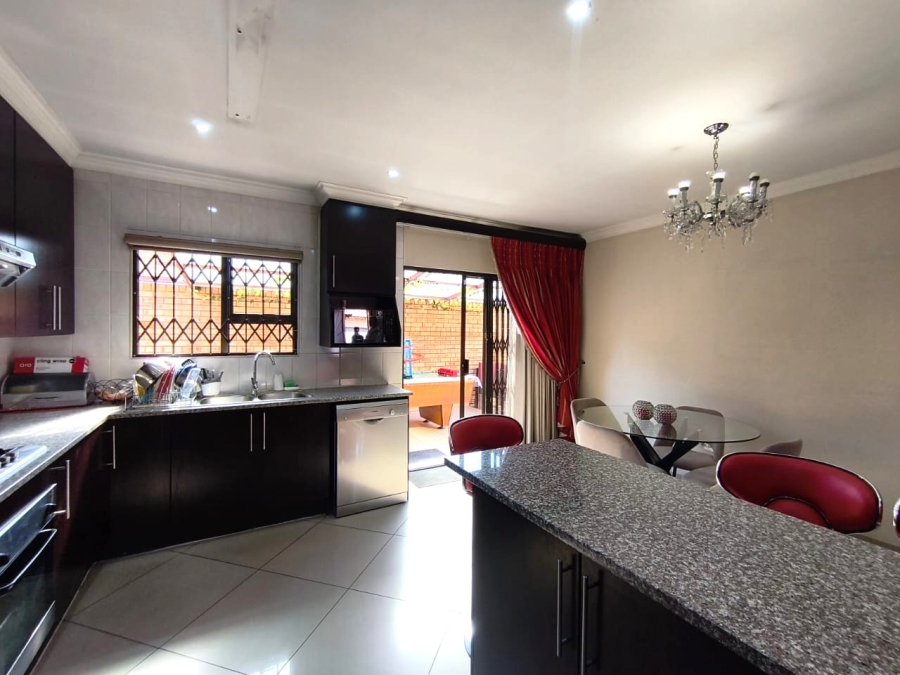 3 Bedroom Property for Sale in New Redruth Gauteng