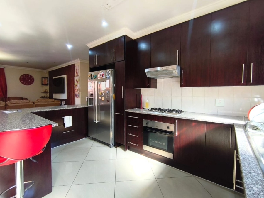 3 Bedroom Property for Sale in New Redruth Gauteng