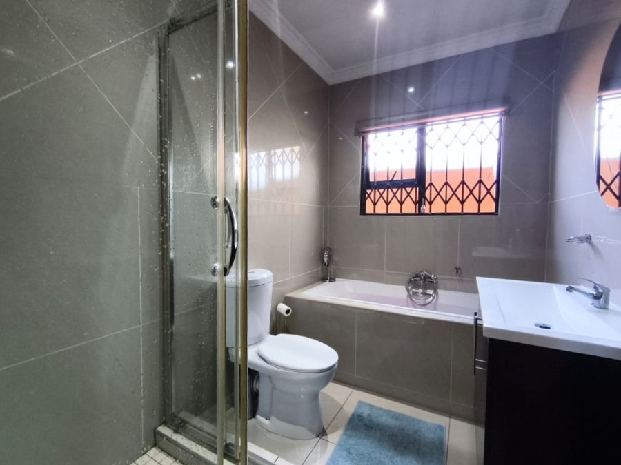3 Bedroom Property for Sale in New Redruth Gauteng