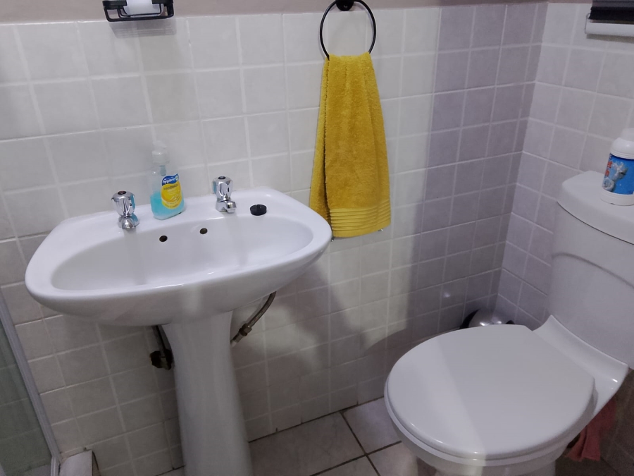 2 Bedroom Property for Sale in Amandasig Gauteng