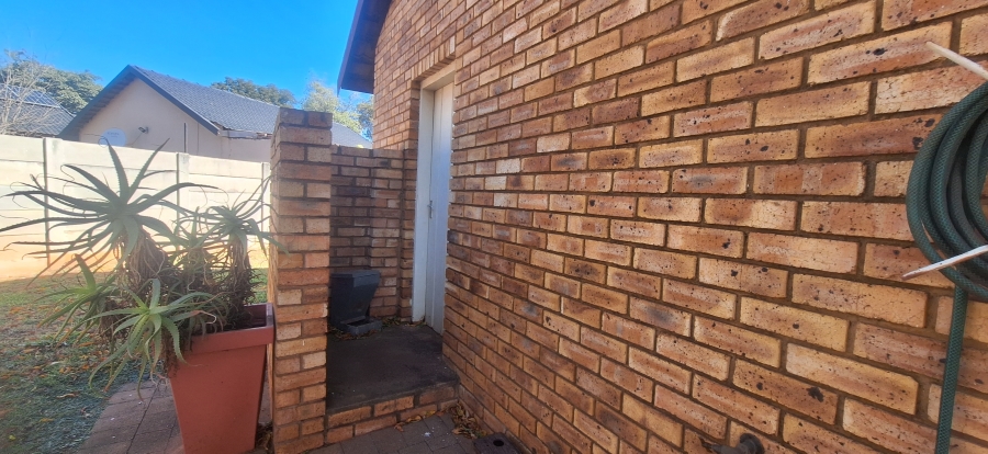 4 Bedroom Property for Sale in Westonaria Gauteng