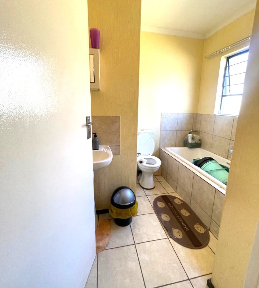 3 Bedroom Property for Sale in Dawn Park Gauteng
