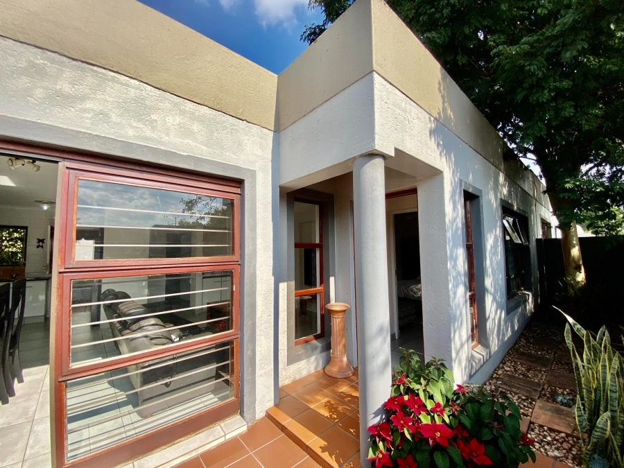 To Let 2 Bedroom Property for Rent in Morningside Gauteng