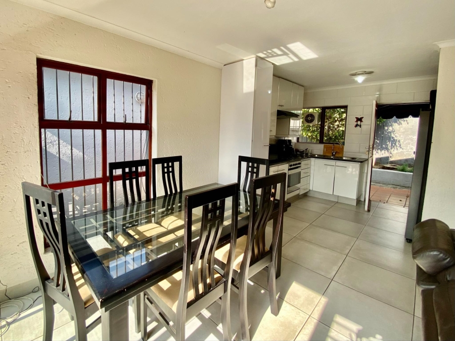 To Let 2 Bedroom Property for Rent in Morningside Gauteng