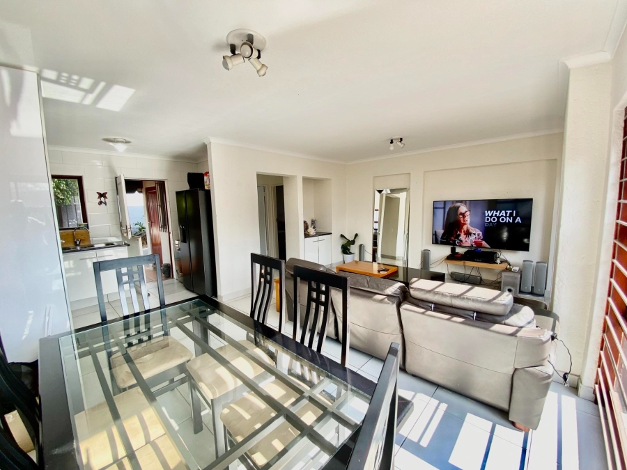 To Let 2 Bedroom Property for Rent in Morningside Gauteng