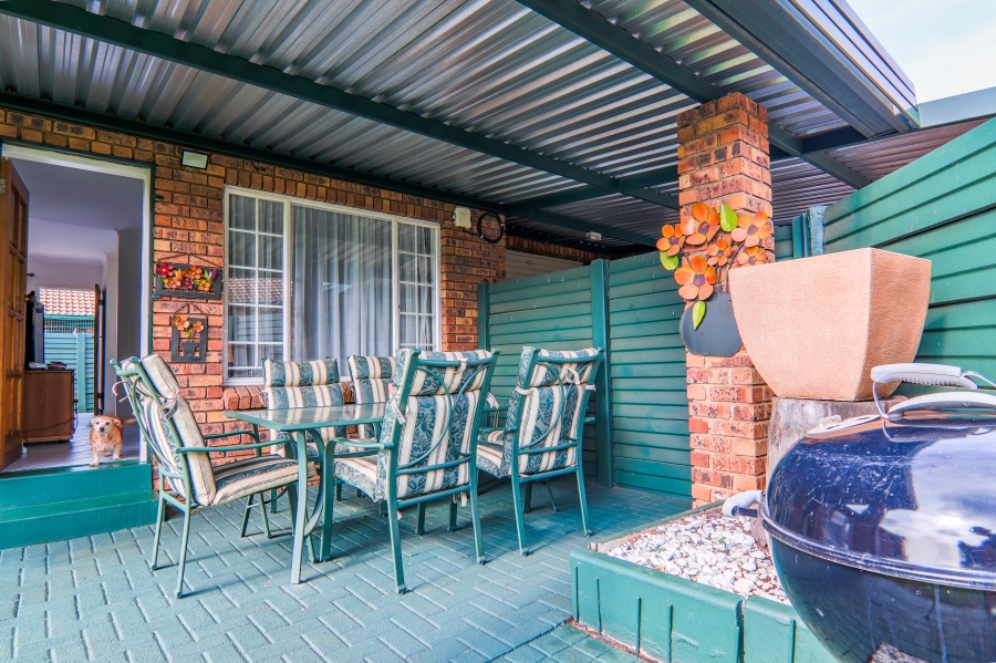 To Let 2 Bedroom Property for Rent in Moreleta Park Gauteng