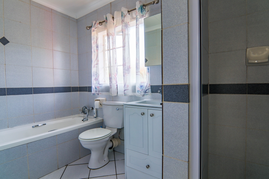 To Let 2 Bedroom Property for Rent in Moreleta Park Gauteng