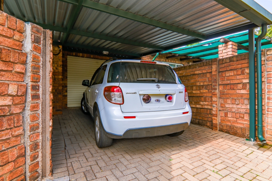 To Let 2 Bedroom Property for Rent in Moreleta Park Gauteng