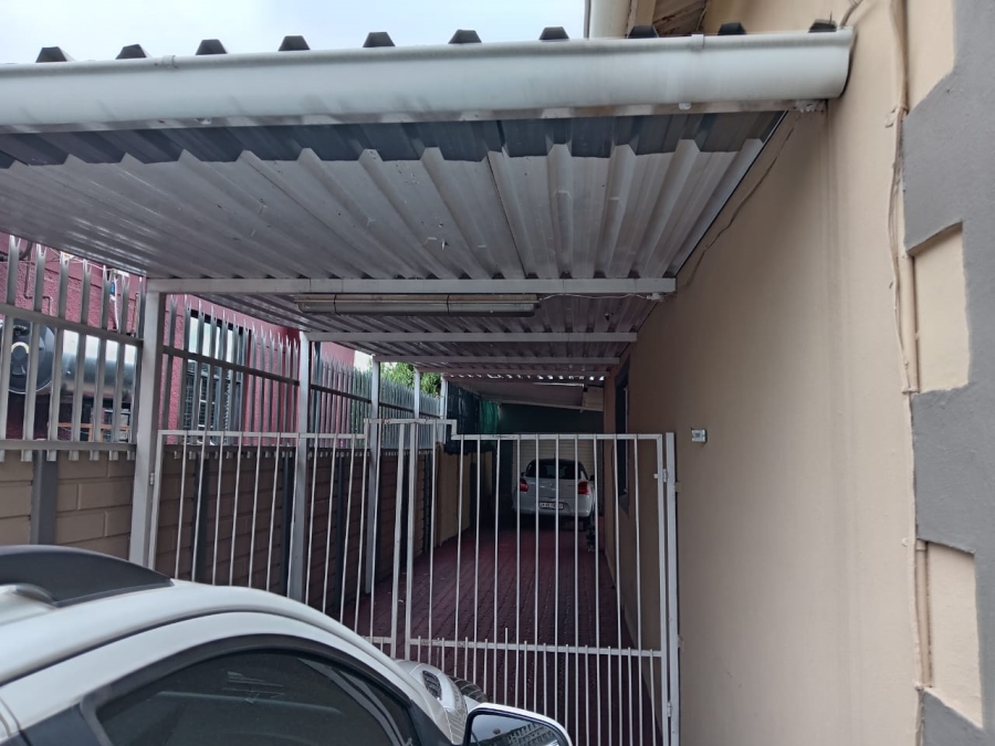 3 Bedroom Property for Sale in Newlands Gauteng