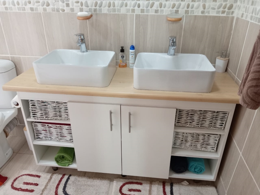 3 Bedroom Property for Sale in Newlands Gauteng