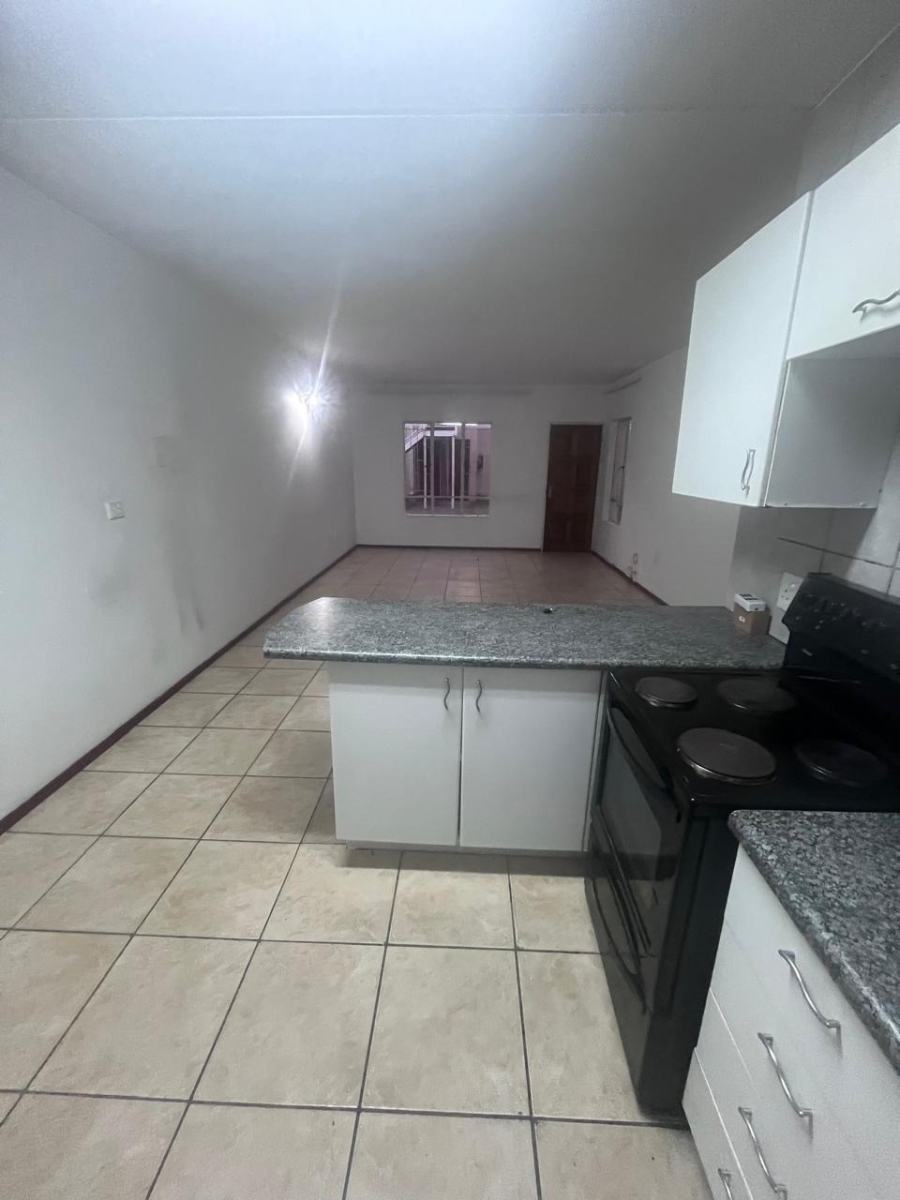 To Let 2 Bedroom Property for Rent in Parkdene Gauteng