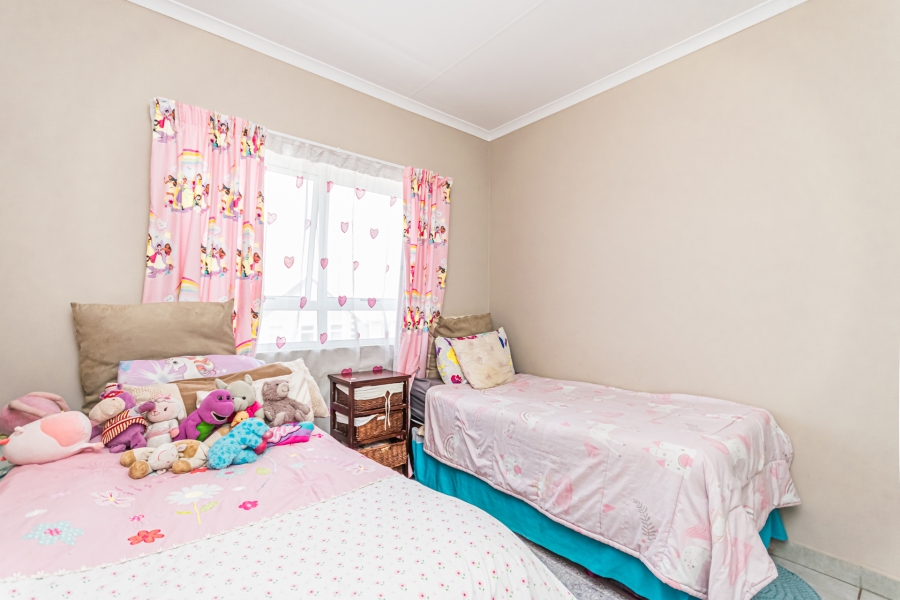 2 Bedroom Property for Sale in Die Hoewes Gauteng