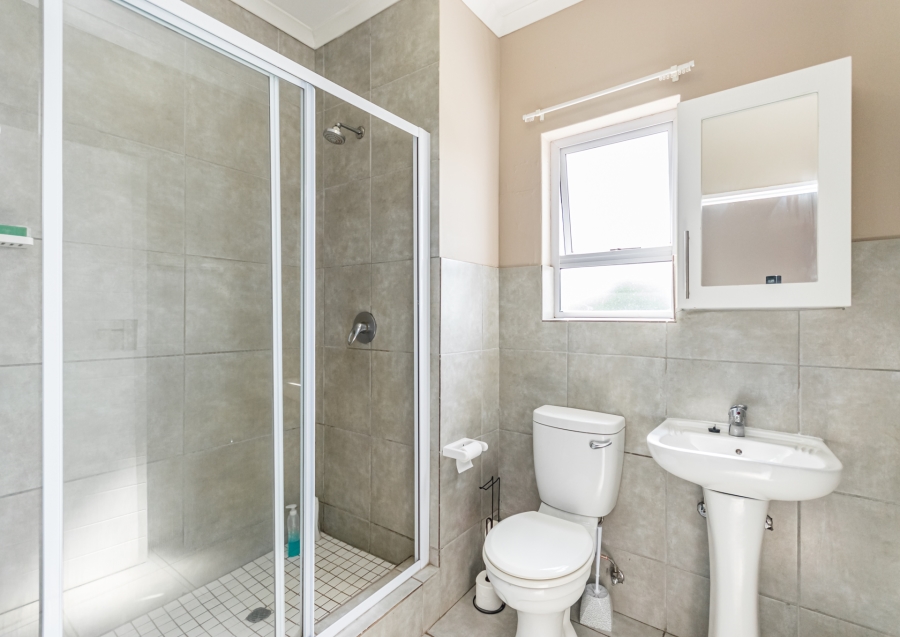 2 Bedroom Property for Sale in Die Hoewes Gauteng