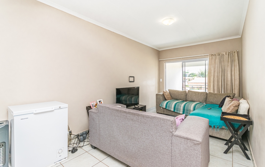 2 Bedroom Property for Sale in Die Hoewes Gauteng