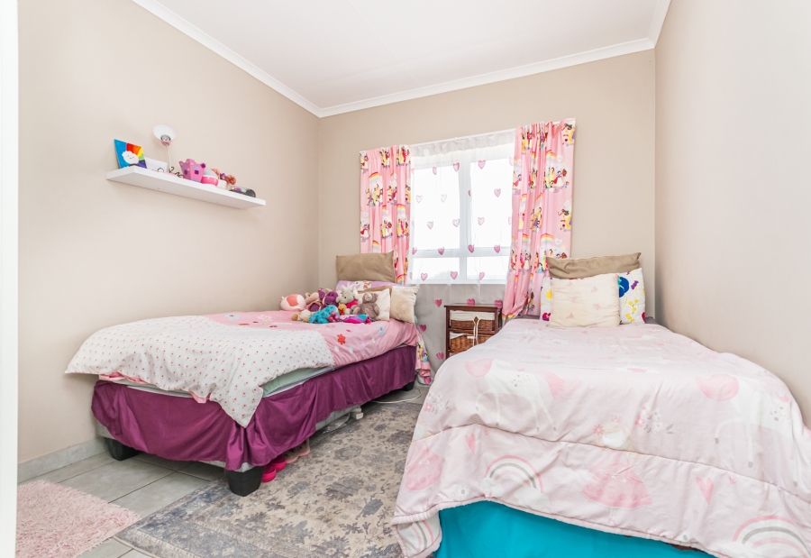 2 Bedroom Property for Sale in Die Hoewes Gauteng