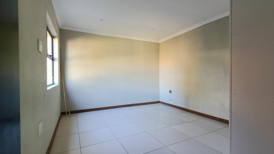 To Let 1 Bedroom Property for Rent in Oakdene Gauteng