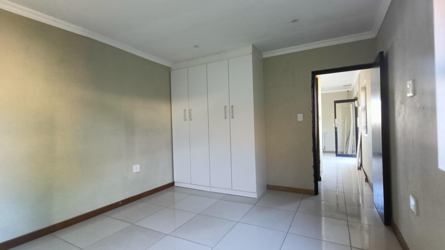 To Let 1 Bedroom Property for Rent in Oakdene Gauteng