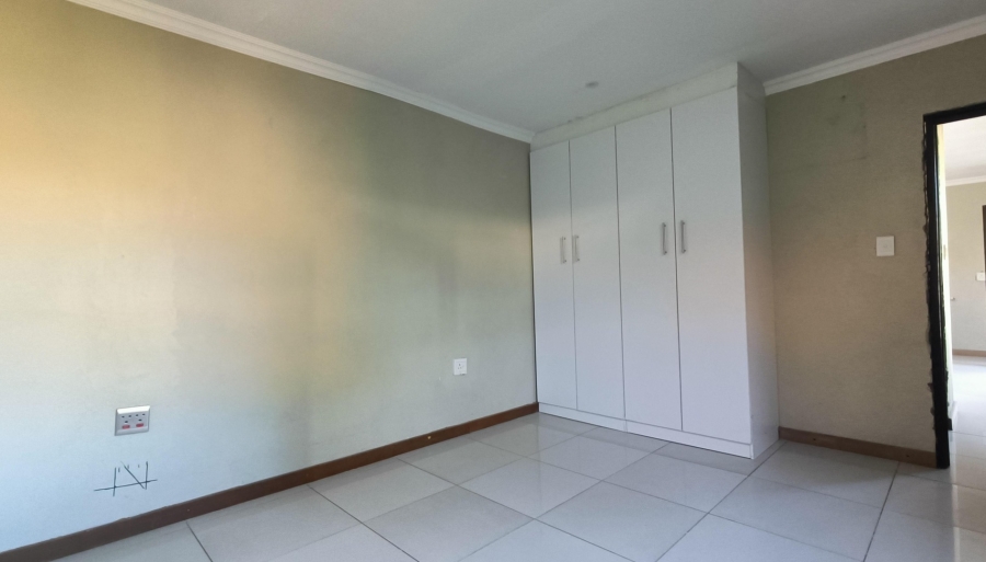 To Let 1 Bedroom Property for Rent in Oakdene Gauteng