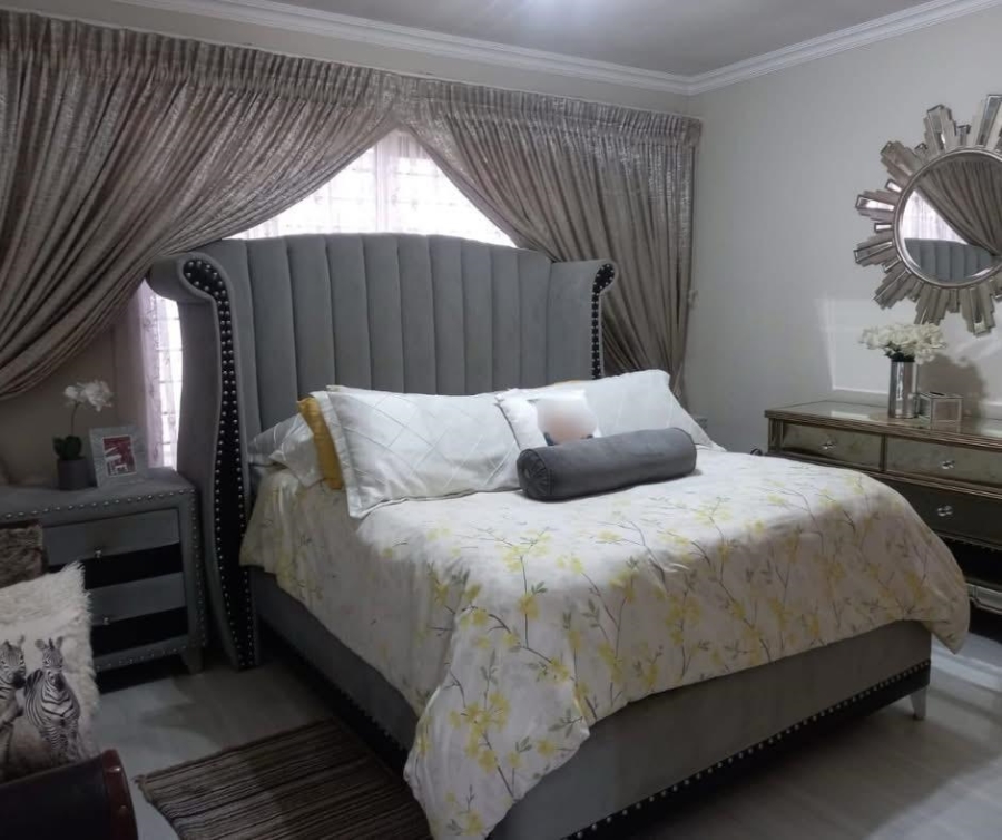 To Let 2 Bedroom Property for Rent in Sonneveld Gauteng
