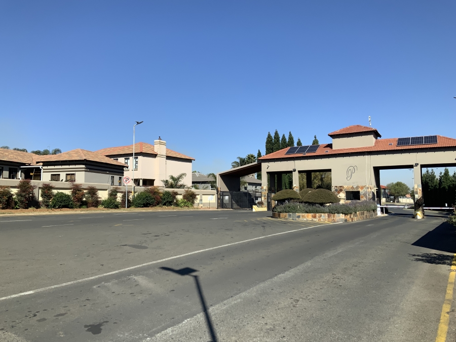 2 Bedroom Property for Sale in Parkrand Gauteng