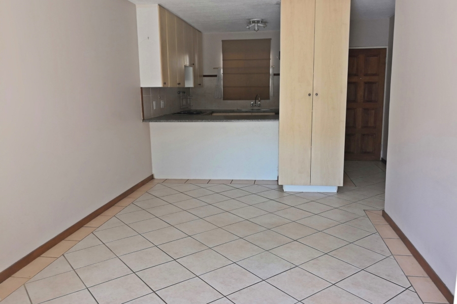 2 Bedroom Property for Sale in Monavoni Gauteng