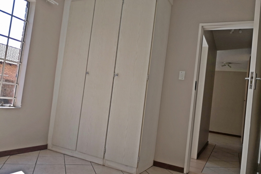 2 Bedroom Property for Sale in Monavoni Gauteng