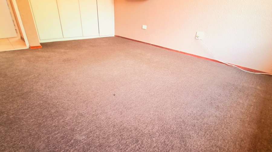 2 Bedroom Property for Sale in Halfway Gardens Gauteng