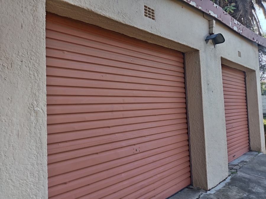 4 Bedroom Property for Sale in Mindalore Gauteng
