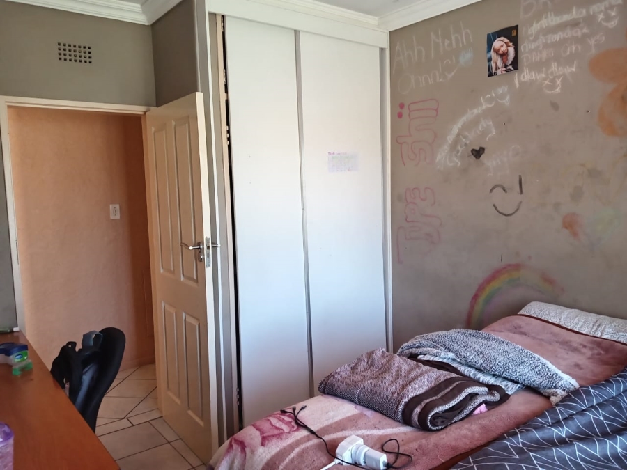 4 Bedroom Property for Sale in Mindalore Gauteng