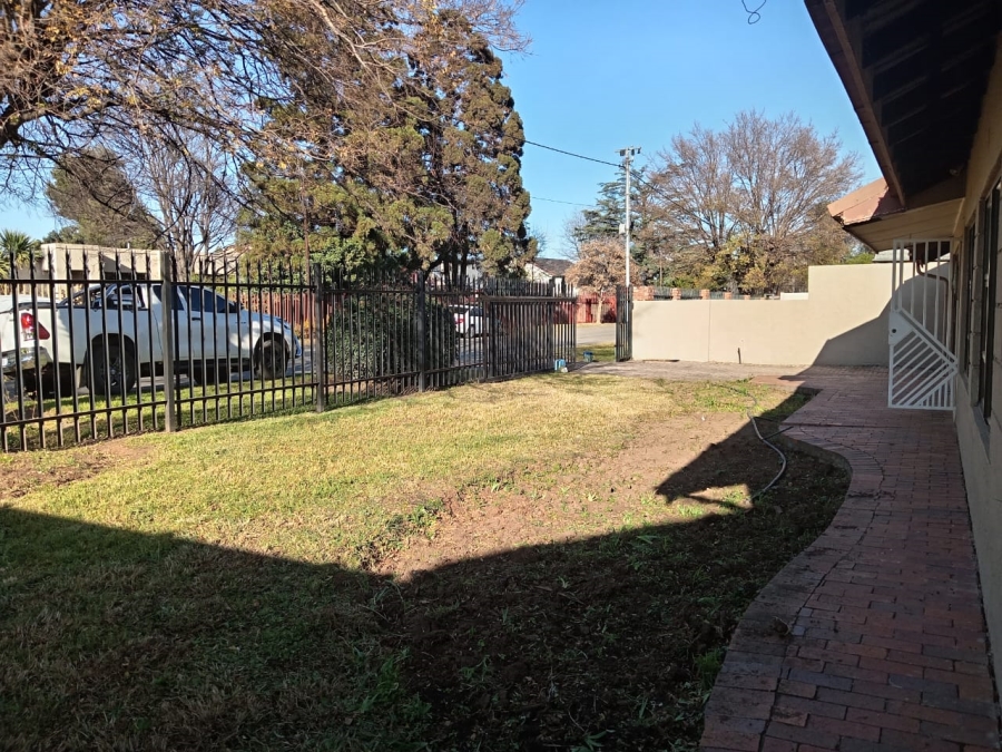 4 Bedroom Property for Sale in Mindalore Gauteng
