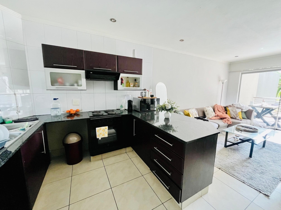 1 Bedroom Property for Sale in Sandhurst Gauteng
