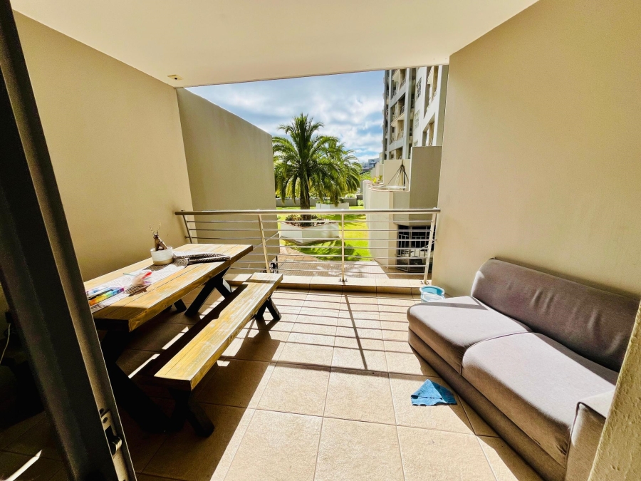 1 Bedroom Property for Sale in Sandhurst Gauteng