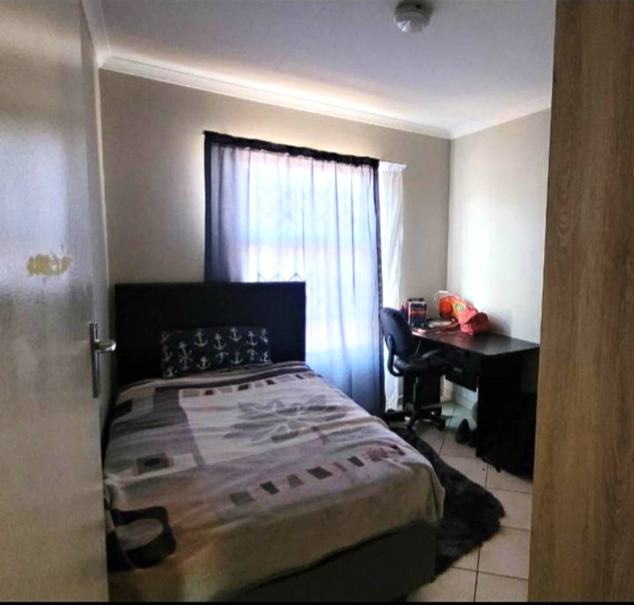 3 Bedroom Property for Sale in Crystal Park Gauteng