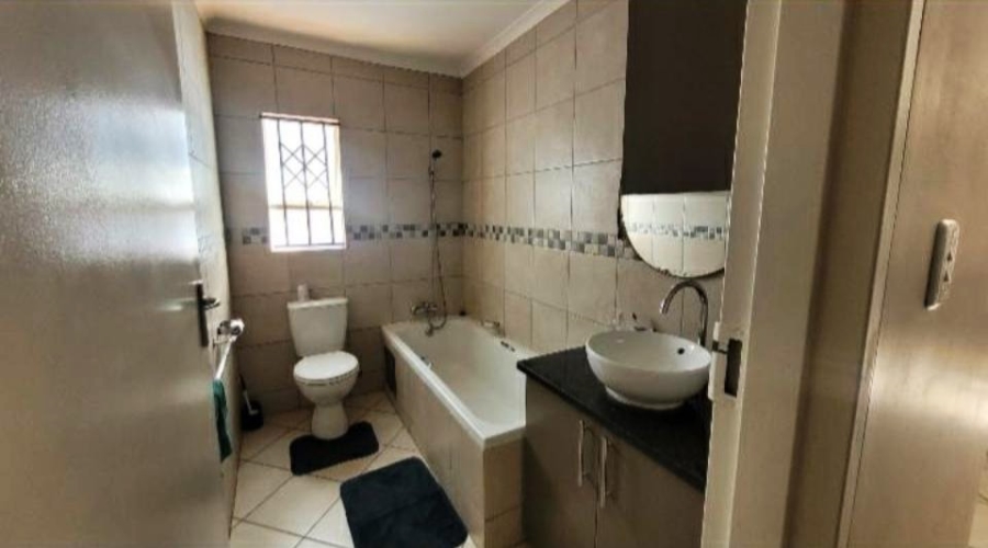 3 Bedroom Property for Sale in Crystal Park Gauteng