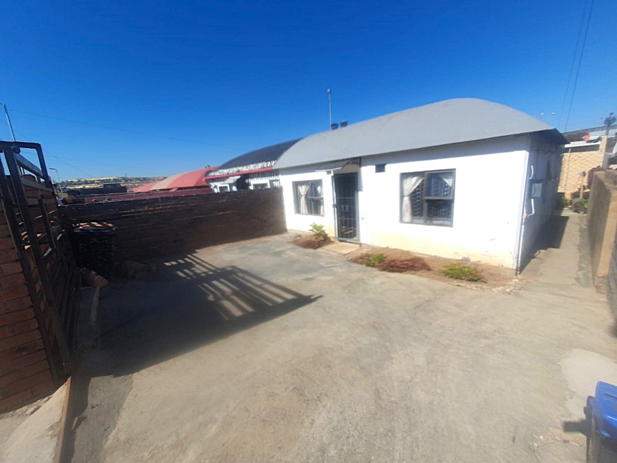 2 Bedroom Property for Sale in Orlando West Gauteng