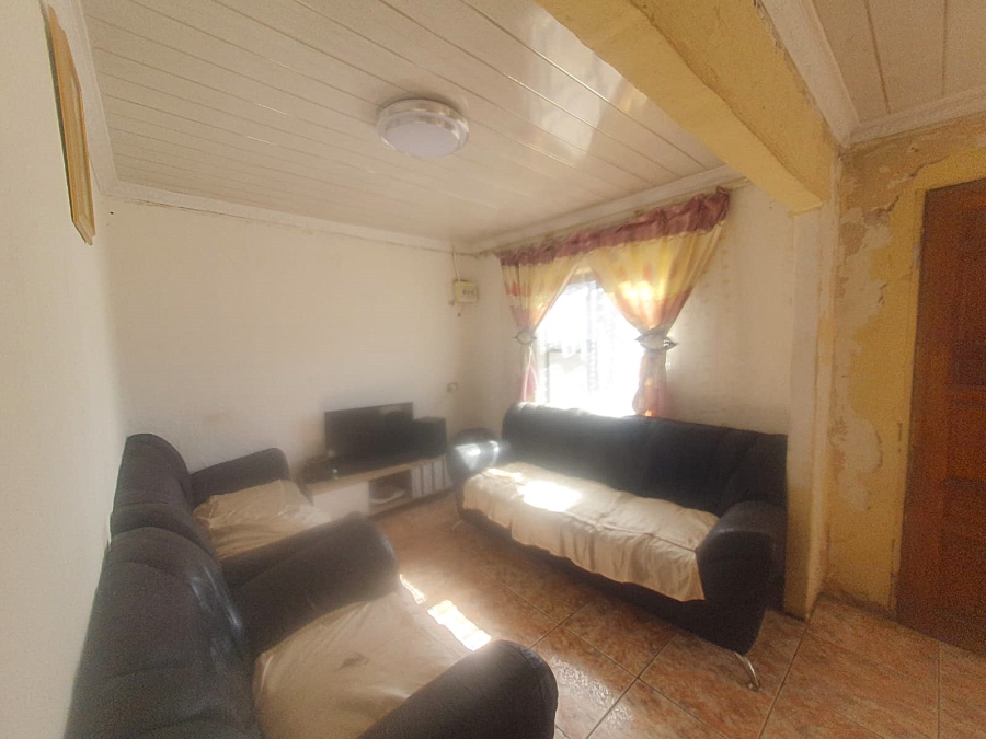 2 Bedroom Property for Sale in Orlando West Gauteng