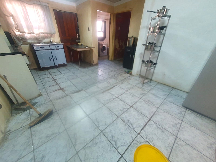 2 Bedroom Property for Sale in Orlando West Gauteng