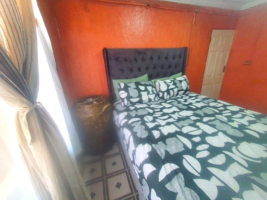 2 Bedroom Property for Sale in Orlando West Gauteng